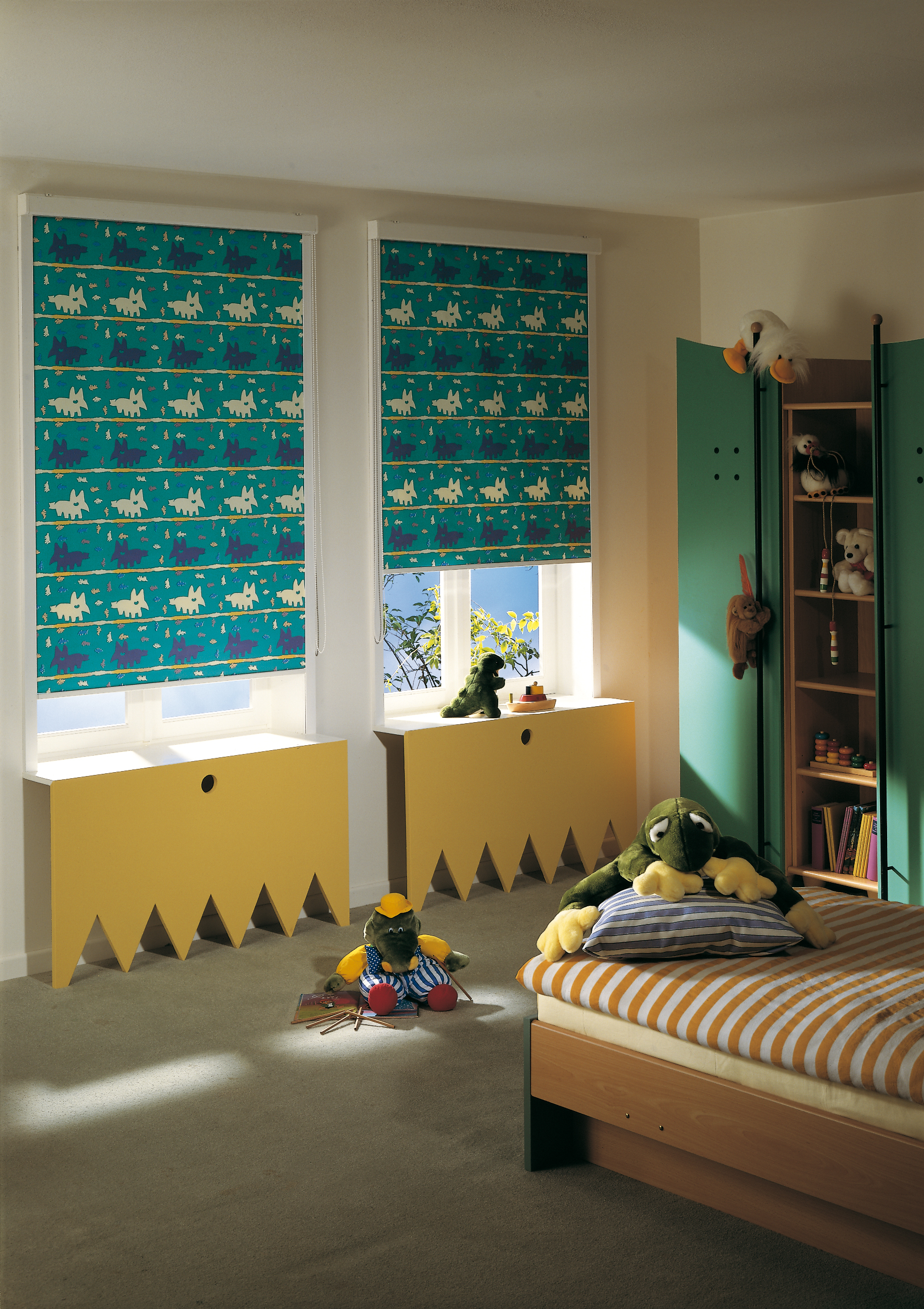 Buntes Rollo für das Kinderzimmer Farbenfrohes Rollo für das Kinderzimmer